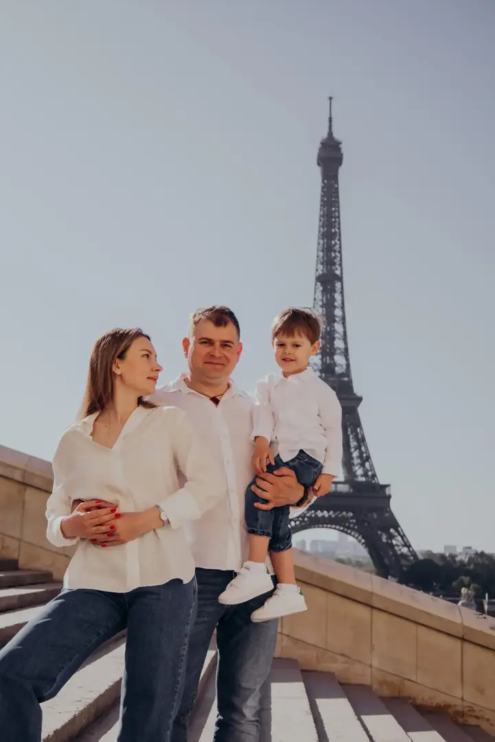 Family Photoshoot in Paris